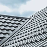 Jak pomalować dach z blachy – baner artykułu